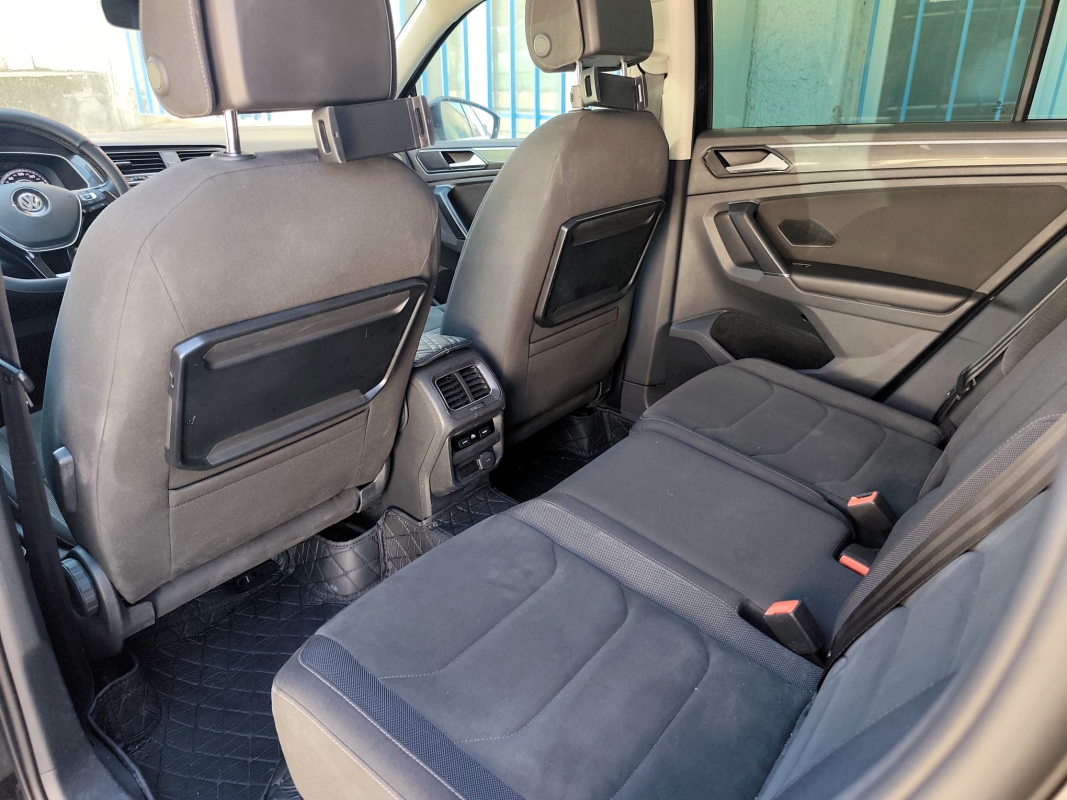 Volkswagen Tiguan — 17