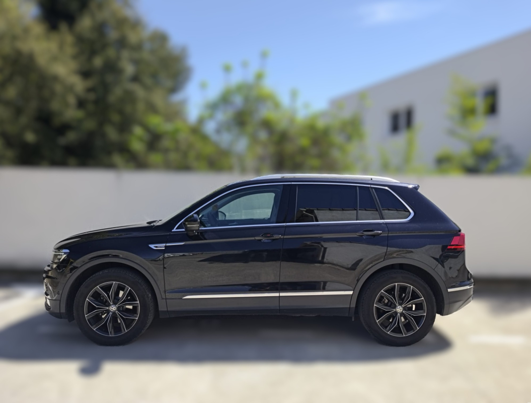 Volkswagen Tiguan — 2