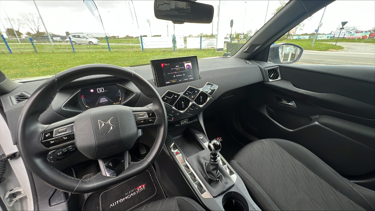 DS DS 3 Crossback — 16