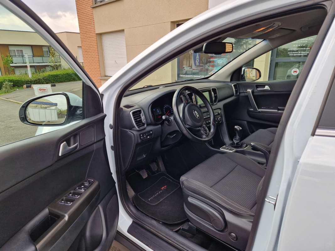 Kia Sportage — 9