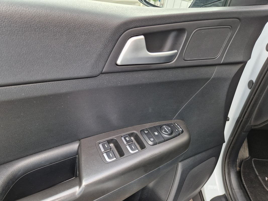 Kia Sportage — 34