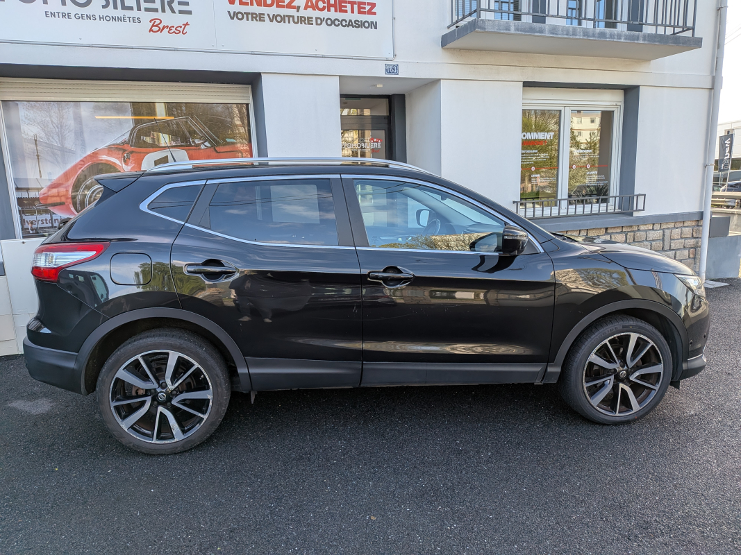 Nissan Qashqai — 4