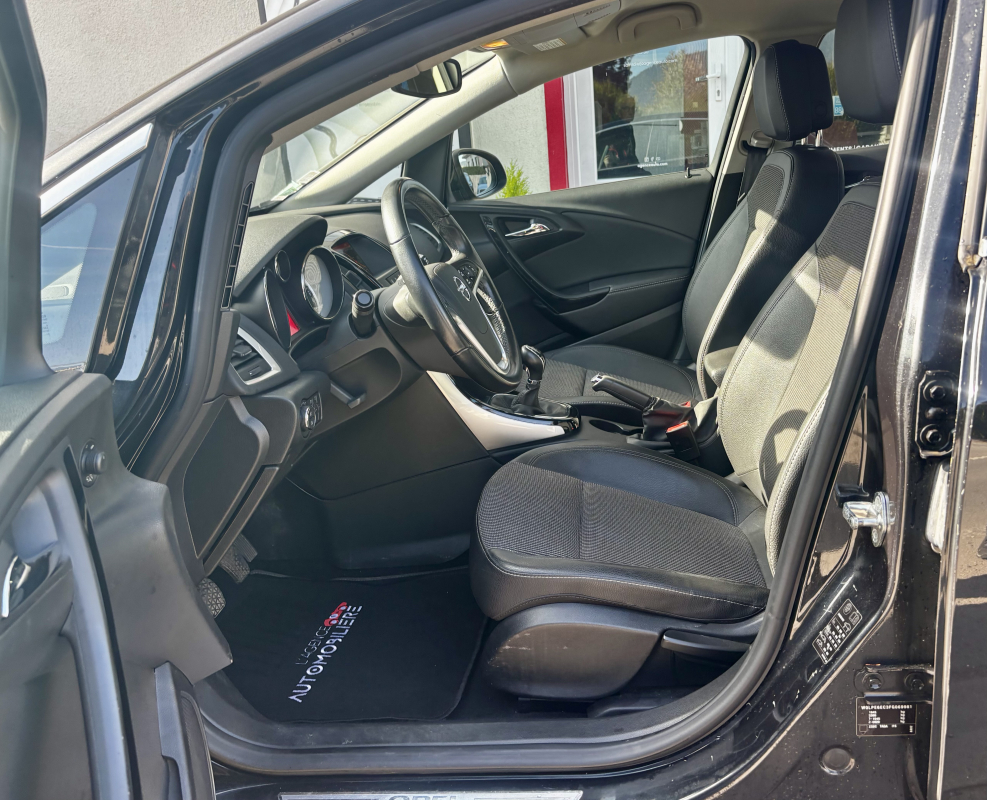Opel Astra — 12