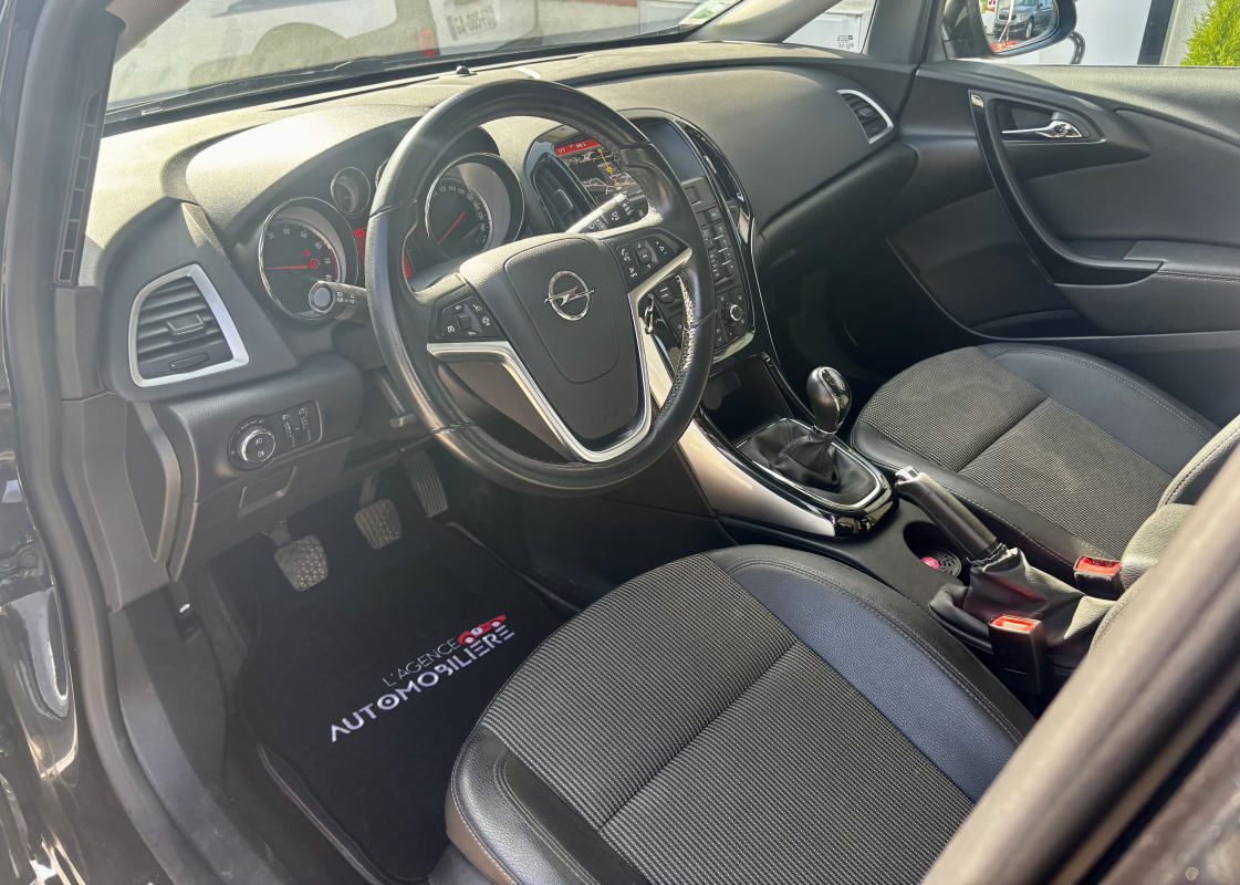 Opel Astra — 11