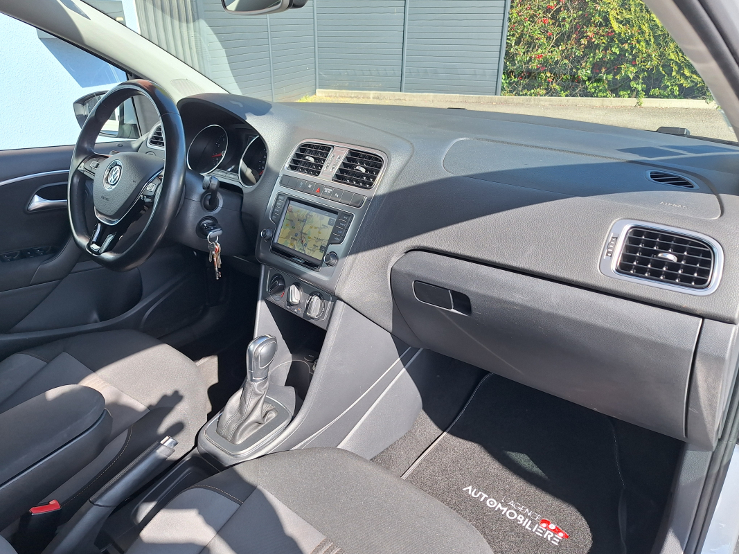 Volkswagen Polo — 12