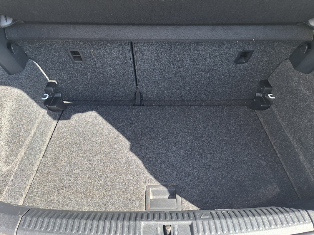 Volkswagen Polo — 25