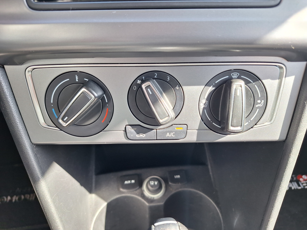 Volkswagen Polo — 21