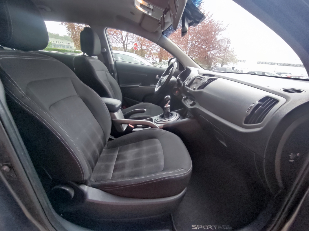 Kia Sportage — 12