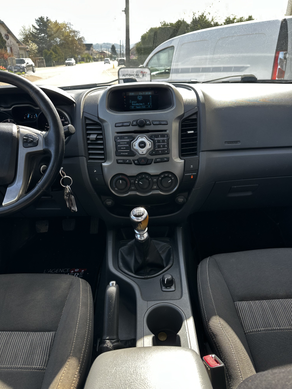 Ford Ranger — 32