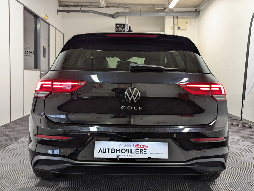 Volkswagen Golf — 5