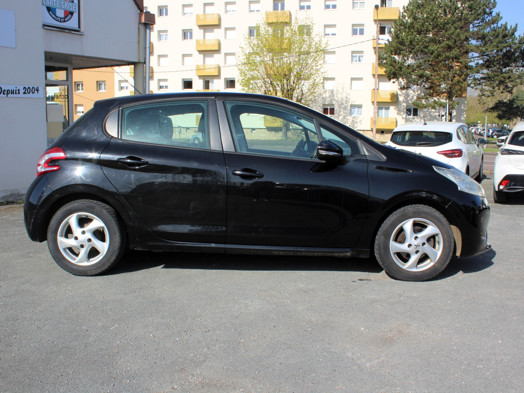 Peugeot 208 — 21