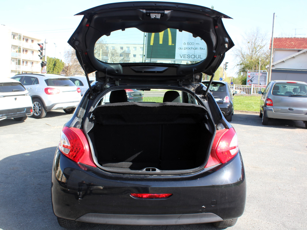 Peugeot 208 — 34