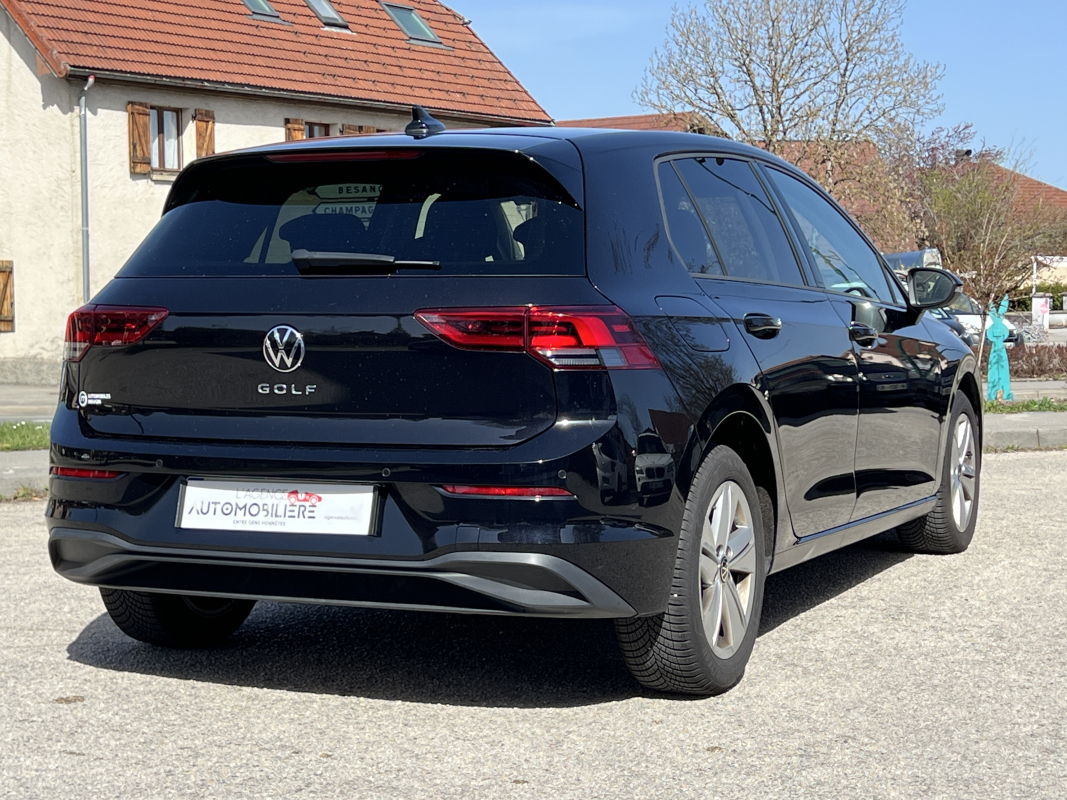 Volkswagen Golf — 5