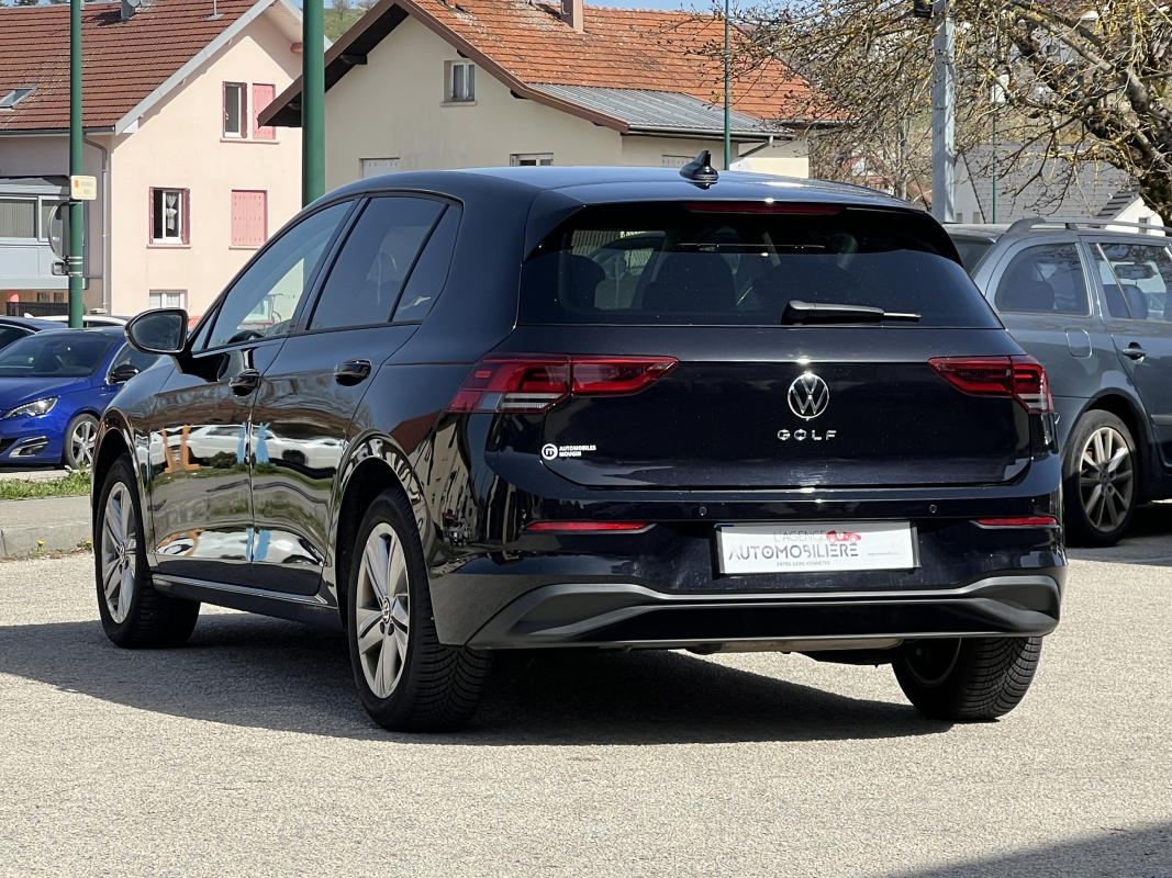 Volkswagen Golf — 3