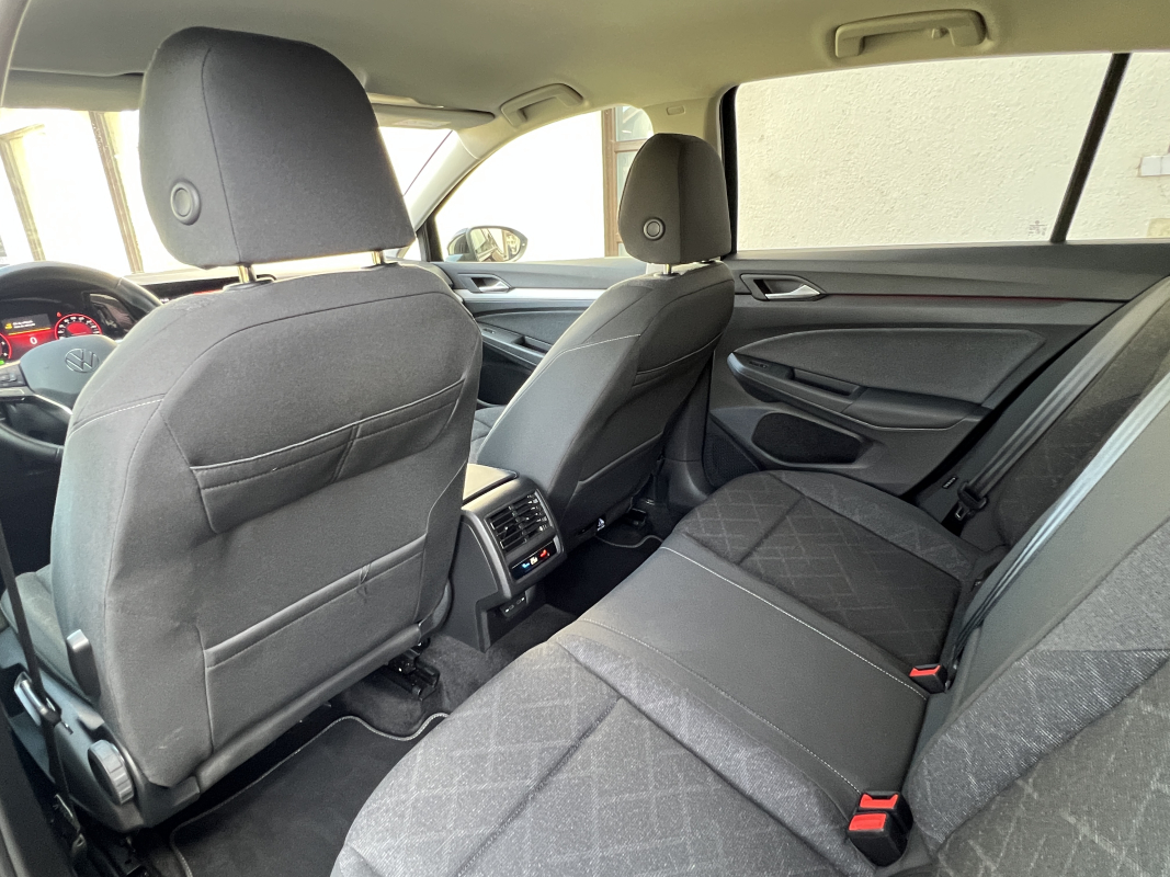 Volkswagen Golf — 36