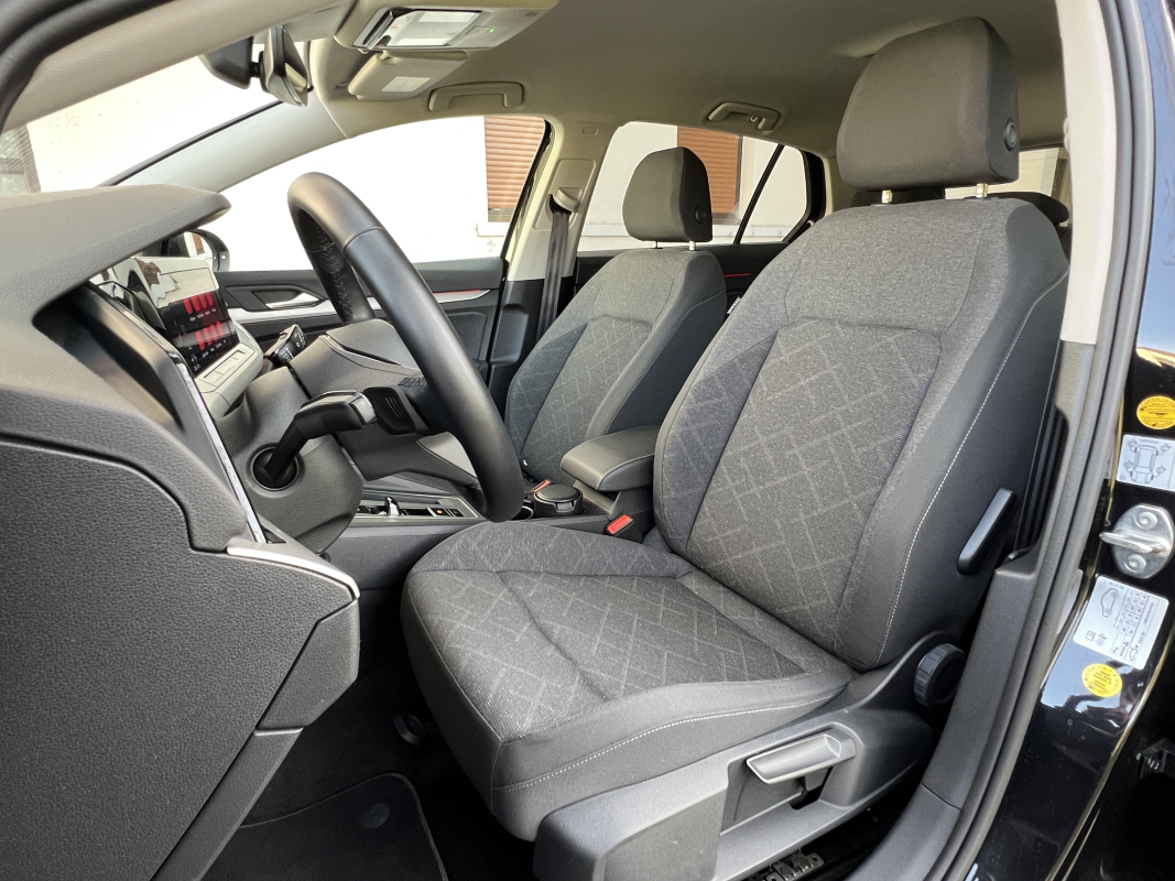 Volkswagen Golf — 35