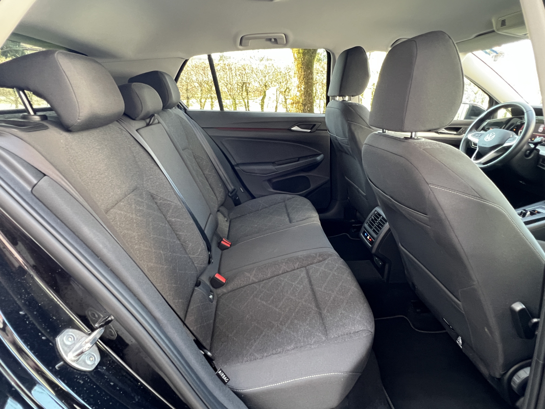 Volkswagen Golf — 38