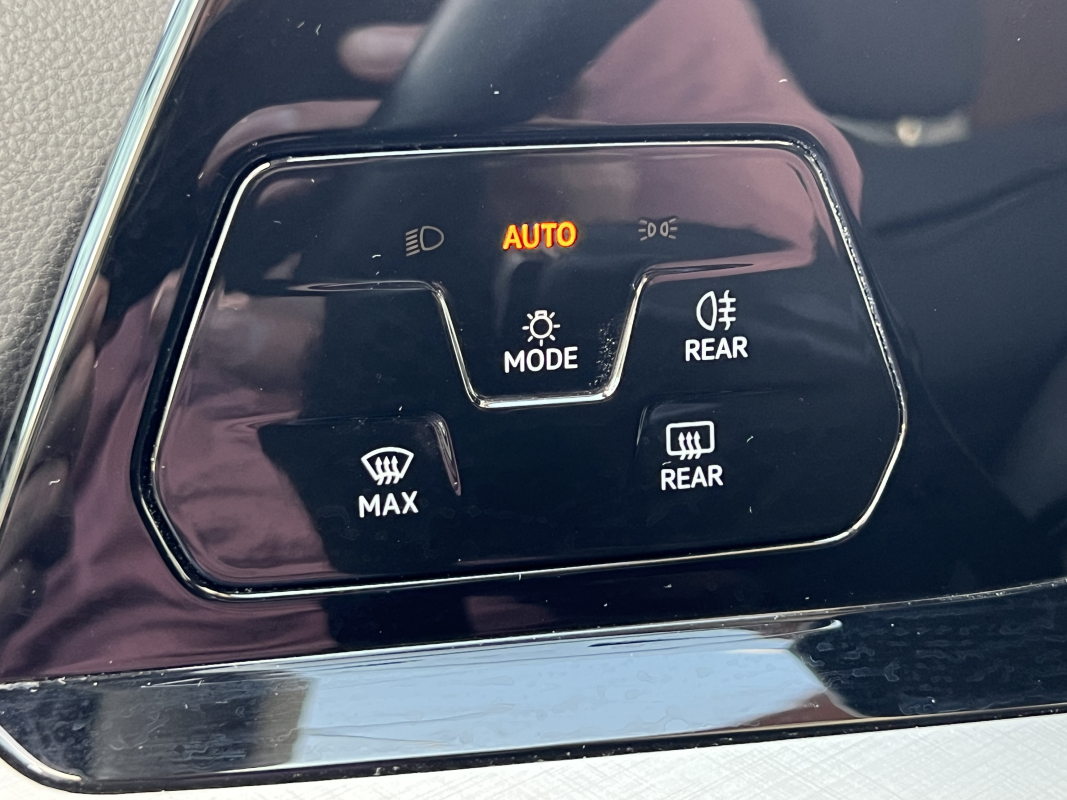 Volkswagen Golf — 24