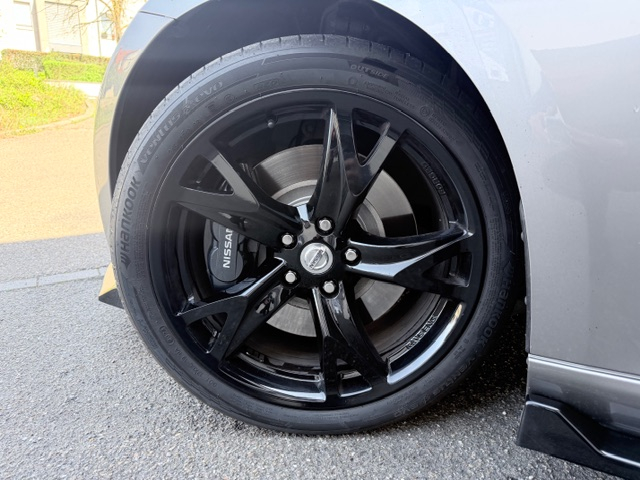 Nissan 370 Z — 15