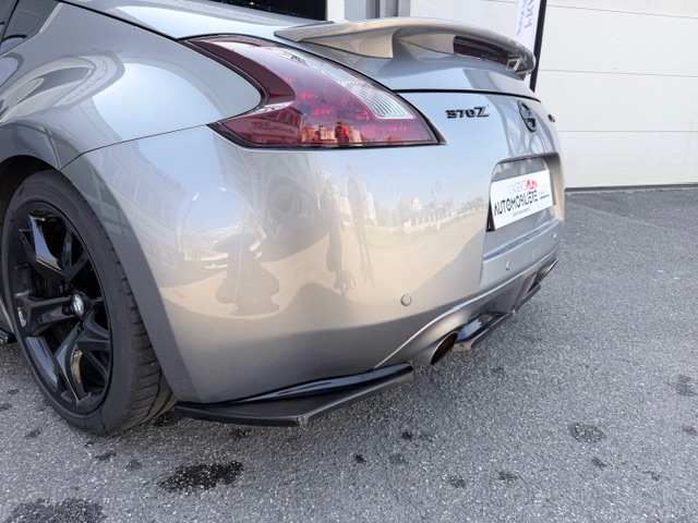 Nissan 370 Z — 25