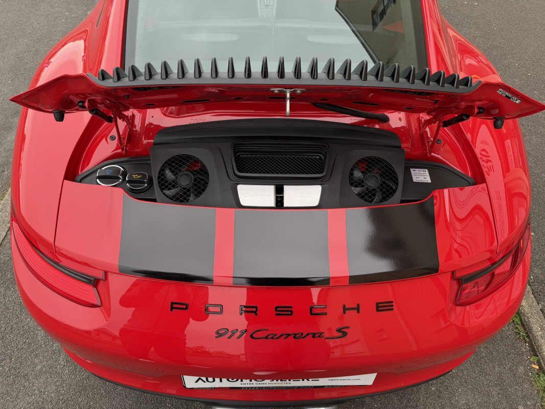 Porsche 911 — 25