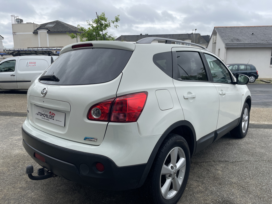 Nissan Qashqai — 5