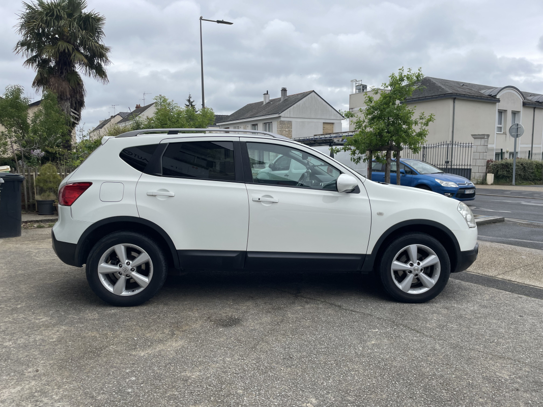 Nissan Qashqai — 4