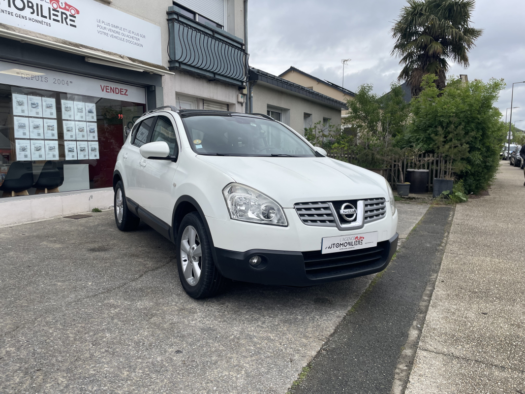 Nissan Qashqai — 3