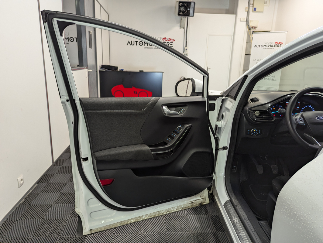 Ford Puma — 28