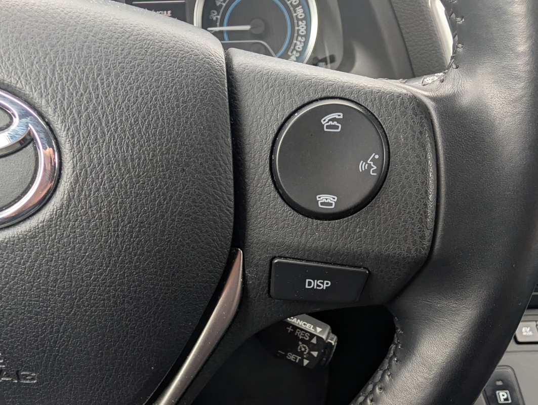 Toyota Auris — 12