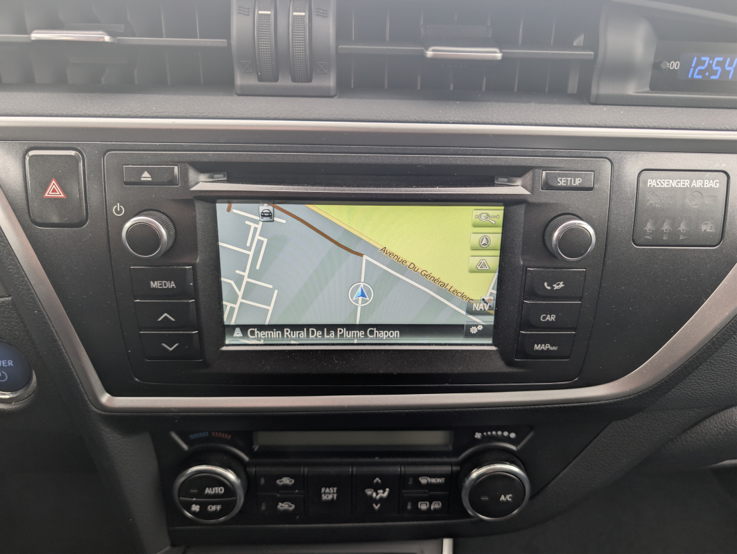 Toyota Auris — 15