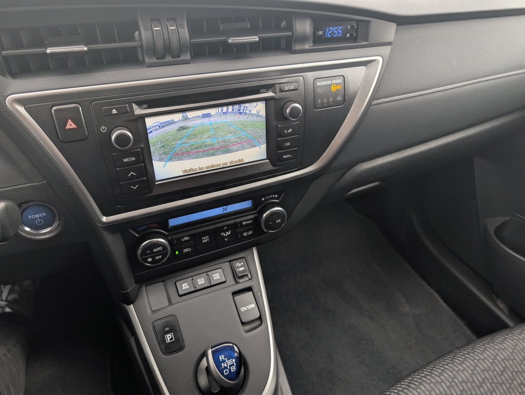 Toyota Auris — 18