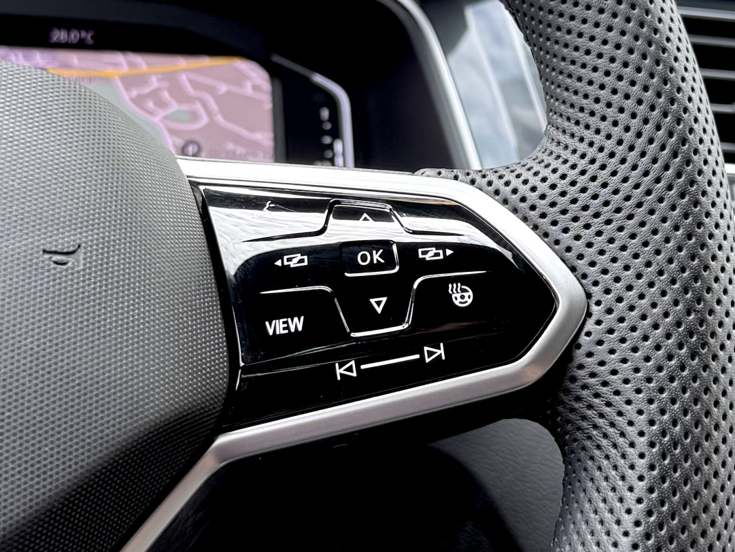 Volkswagen Tiguan — 16