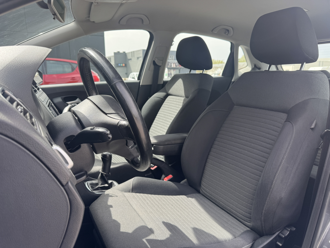 Volkswagen Polo — 17