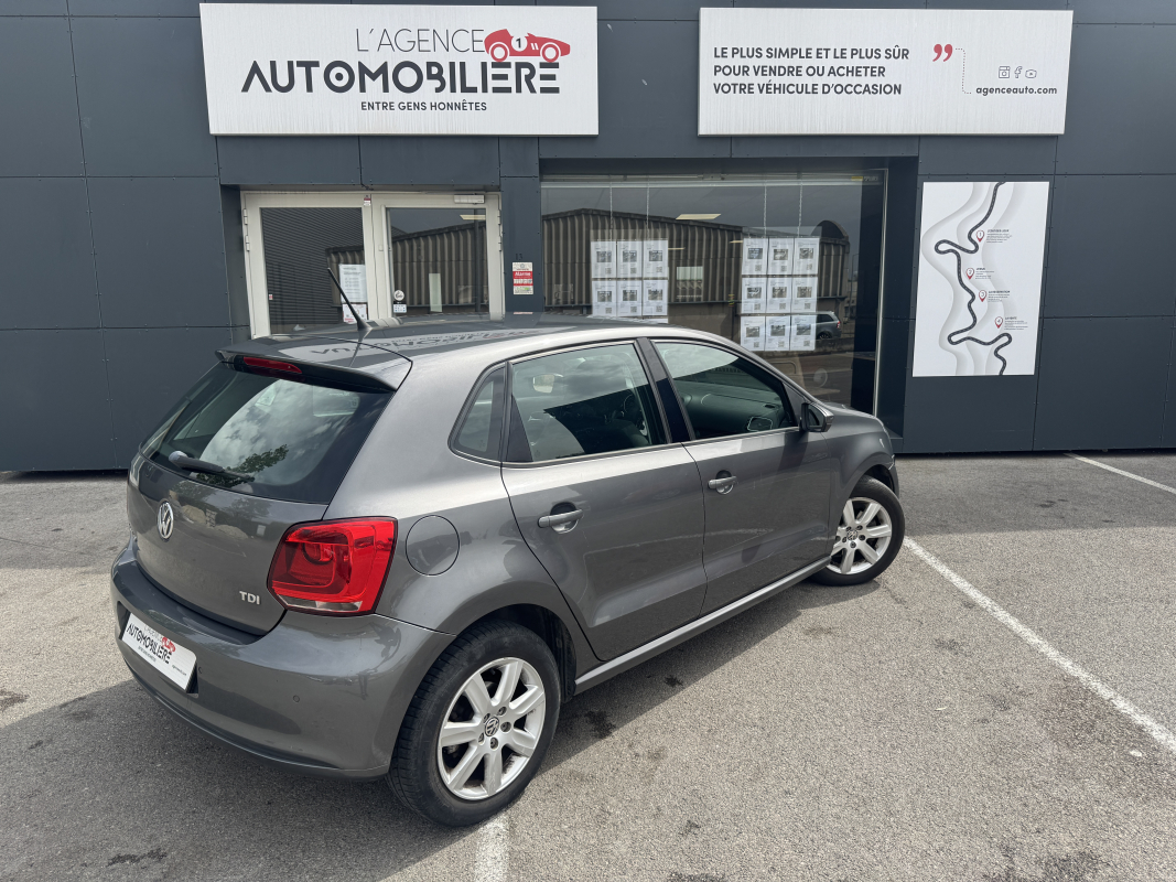 Volkswagen Polo — 2