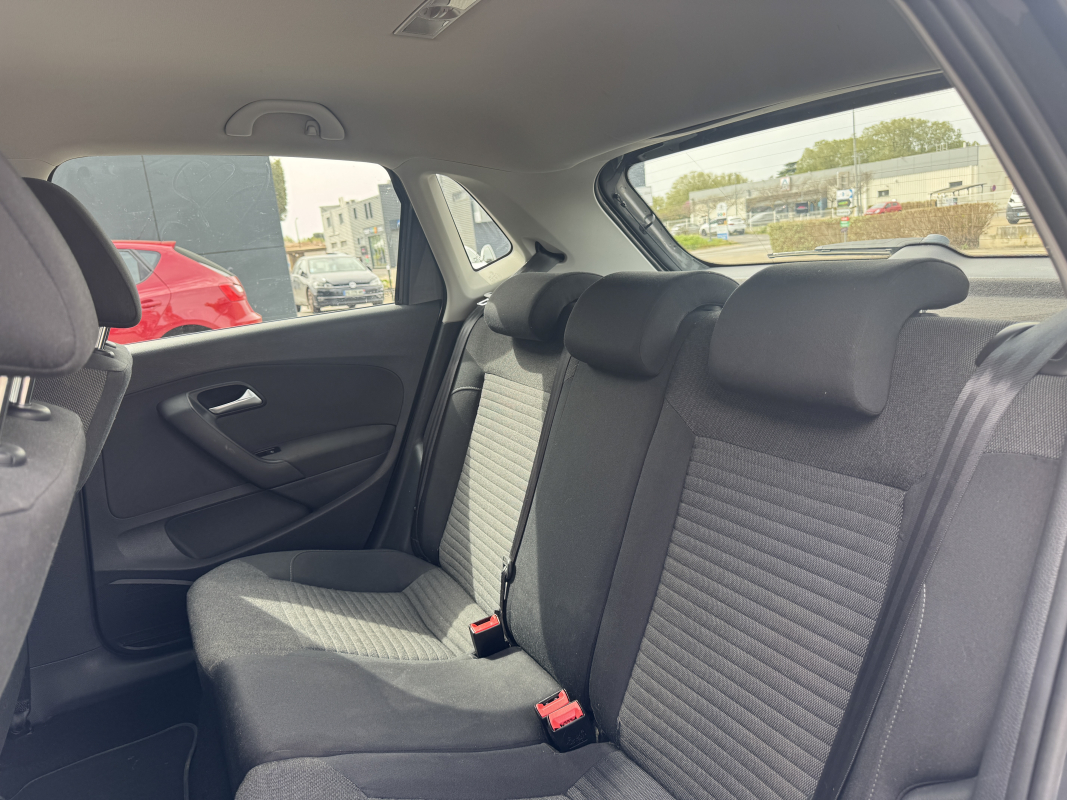 Volkswagen Polo — 21