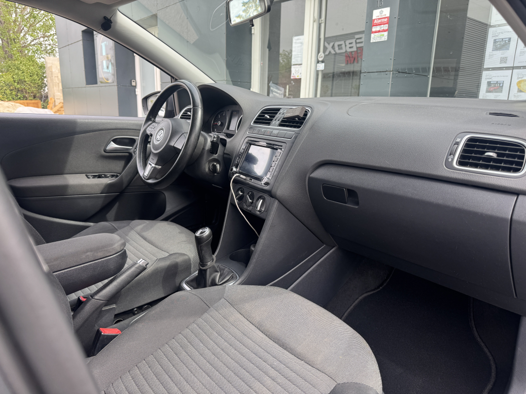 Volkswagen Polo — 28