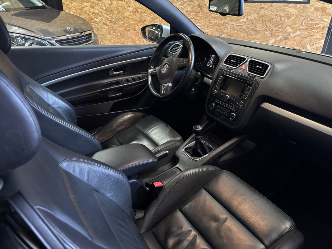 Volkswagen EOS — 12