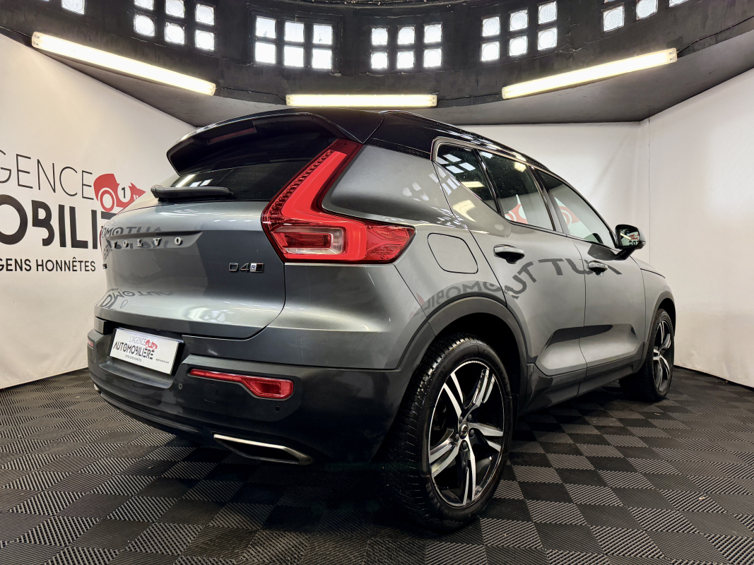 Volvo XC40 — 5