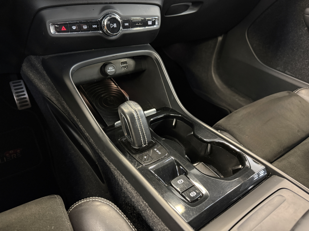 Volvo XC40 — 19