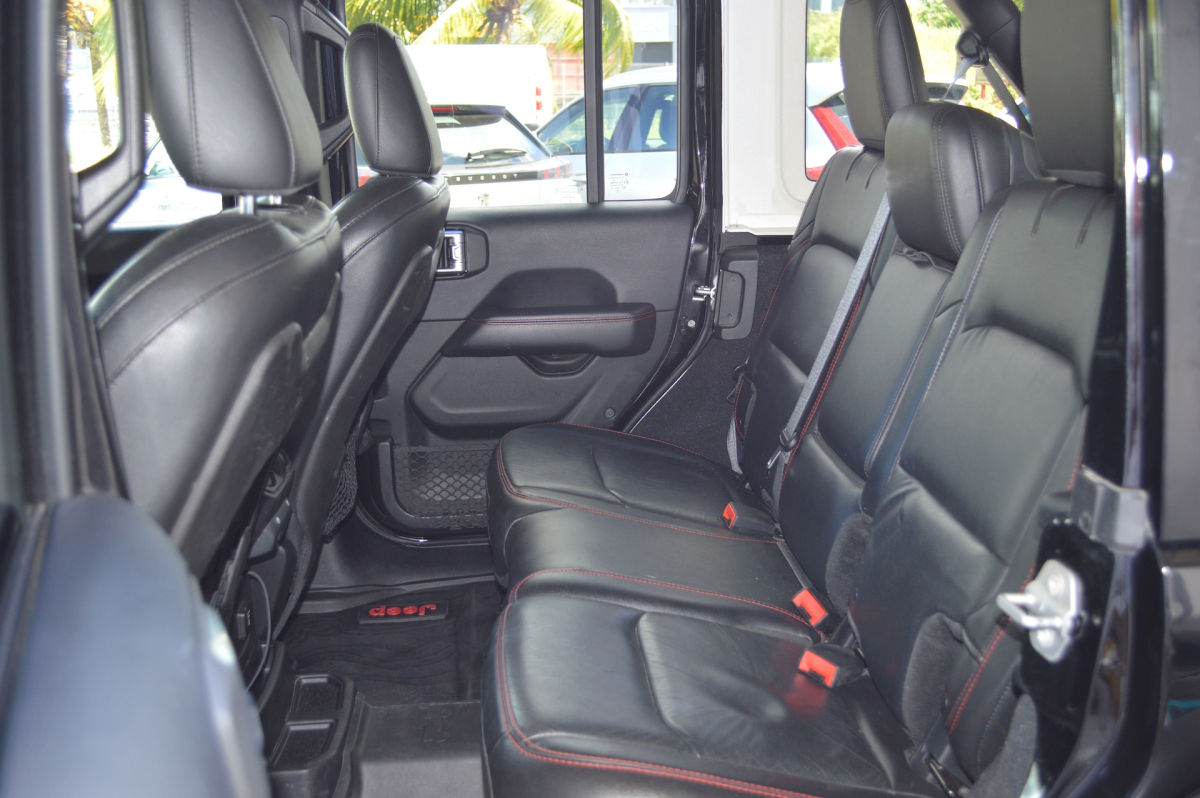 Jeep Wrangler Unlimited — 12