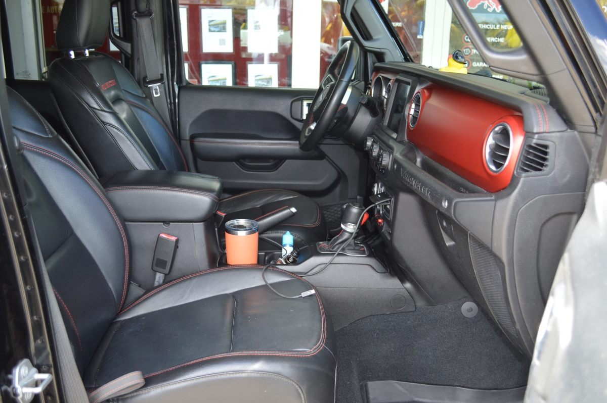 Jeep Wrangler Unlimited — 9