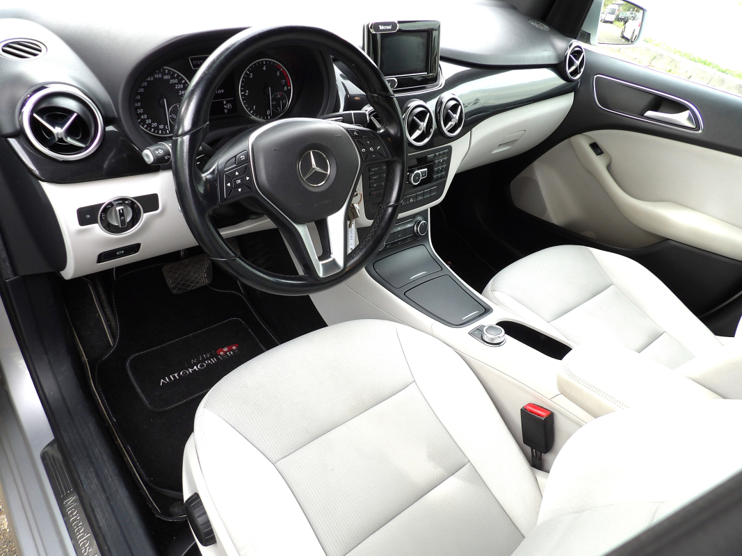 Mercedes Classe B — 12