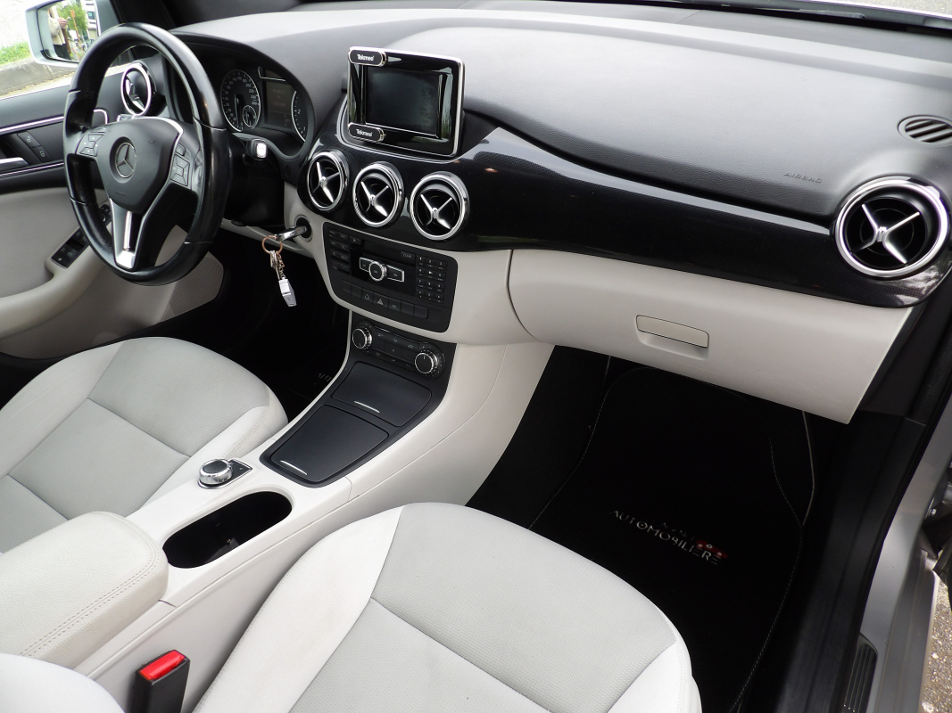 Mercedes Classe B — 18