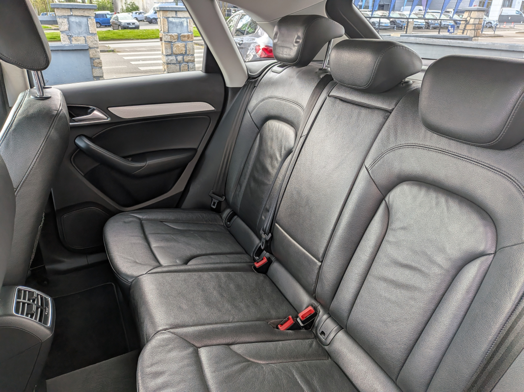 Audi Q3 — 12