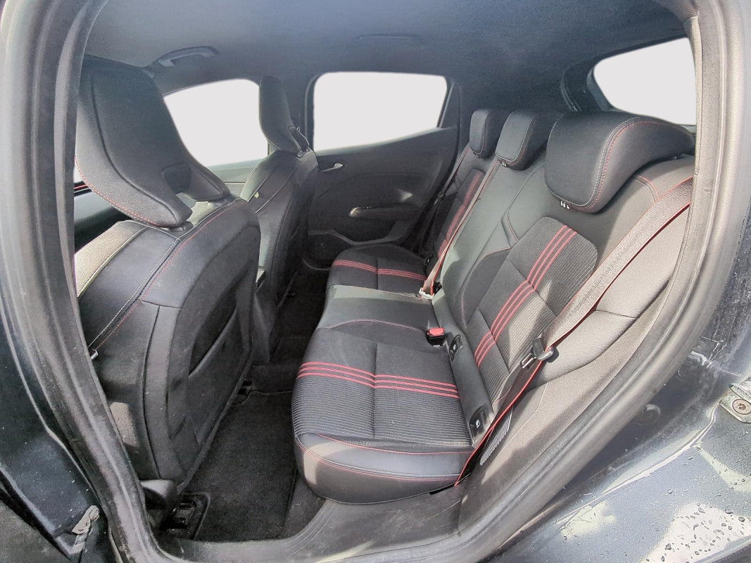 Renault Clio — 10