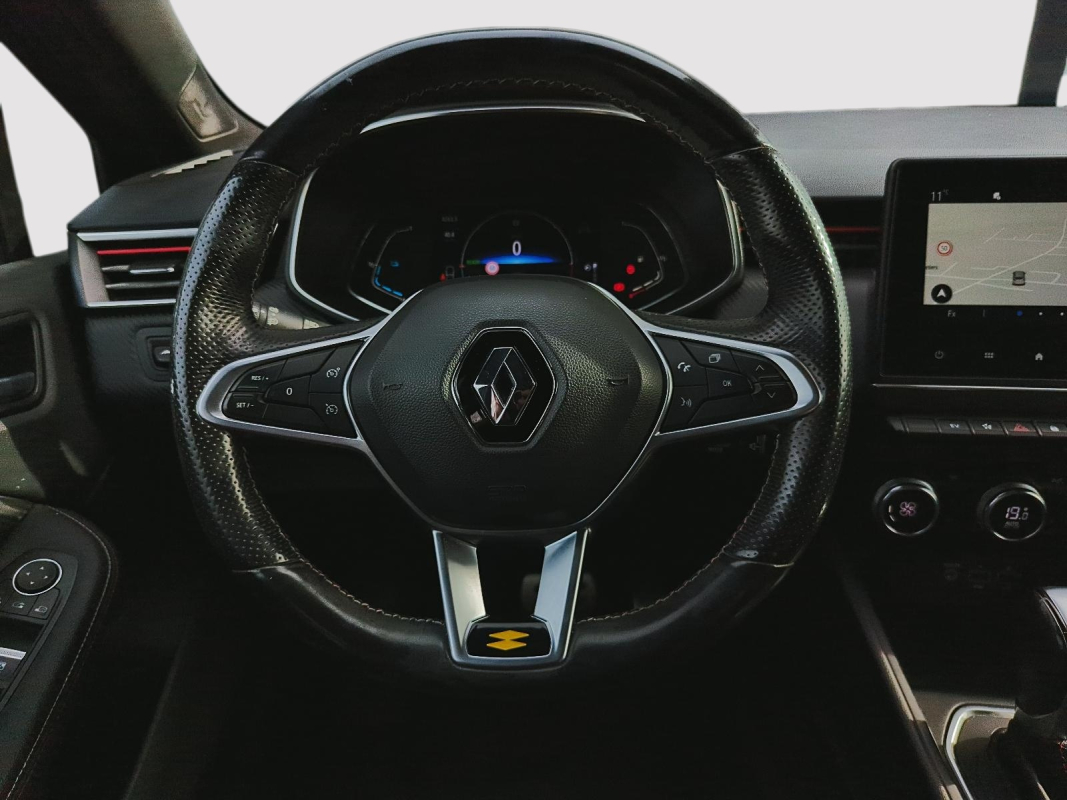 Renault Clio — 12