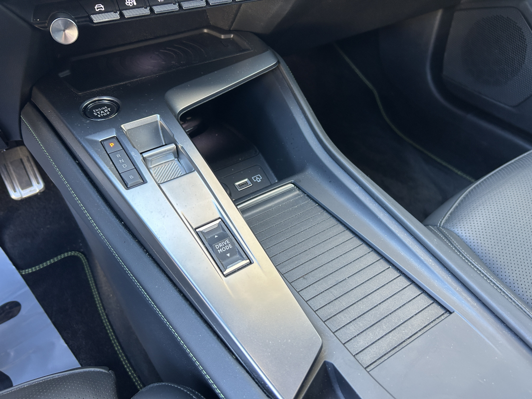 Peugeot 408 — 20
