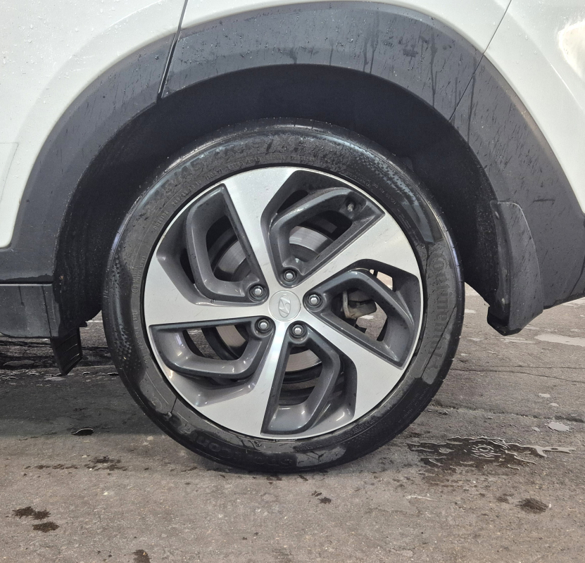 Hyundai Tucson — 34