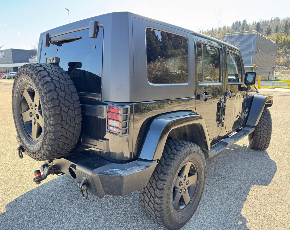Jeep Wrangler Unlimited — 7